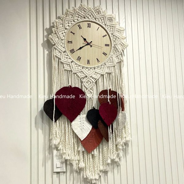 Đồng hồ treo tường thắt dây macrame kết hợp lá
